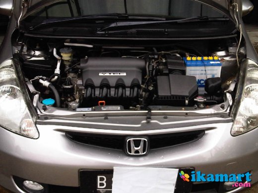 DIJUAL HONDA JAZZ VITEC SPORTY AT 2006 ABU - ABU METALIK 