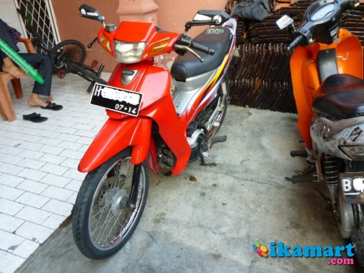 Jual Yamaha F1ZR Merah Tahun 1999 - Motor