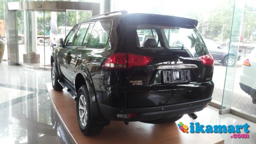 JUAL PAJERO SPORT ALL TYPE READY STOCK TAHUN 2015 DEALER 