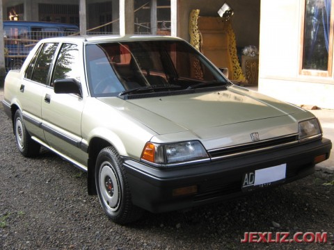 DIJUAL HONDA  CIVIC  WONDER 86 BAGUS  Mobil 