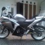 Jual Honda CBR 250 non ABS ,silver metalik.pajak pajang,.KEREN