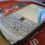 Jual cepat BB onyx 9700 white ga pake lama