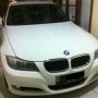 Jual BMW 320 tipe Luxury 2011 E90 white plat D