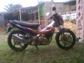 Suzuki Raider 125 (hitam silver)