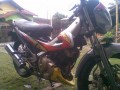 Suzuki Raider 125 (hitam silver)