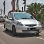 Jual HONDA JAZZ AT 2005 SILVER MULUS