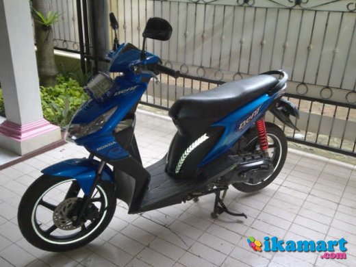 Jual honda beat  biru tahun  2009  pemakaian pribadi Motor