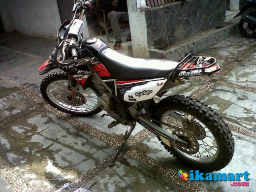 Jual Kawasaki KLX 150 tahun 2010 bulan 3 - Motor