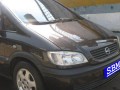 Chevrolet Zafira CD Matic tahun 2001 warna hitam