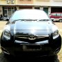 JUAL TOYOTA YARIS J A/T 2010/2011 HITAM METALiK TANGAN 1