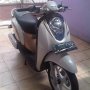 Jual Honda Scoopy Putih-Beige 2012 bln Agustus