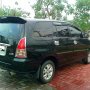 Jual Toyota Kijang Innova bensin V thn 2006 hitam