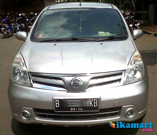 JUAL NISSAN GRAND LIVINA XV M/T 2011 SIlVER - Mobil