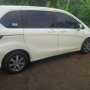 HONDA FREED 1.5 E PSD TH 2010 AT PUTIH MULUS