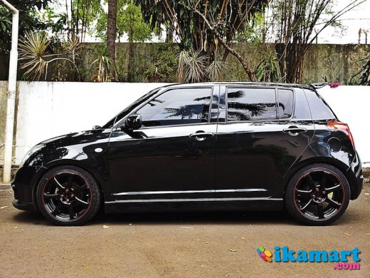 JUAL SWIFT GT3 BLACK 2011 90 MULUS - Mobil