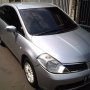 Jual nissan latio 2006 hatchback silver