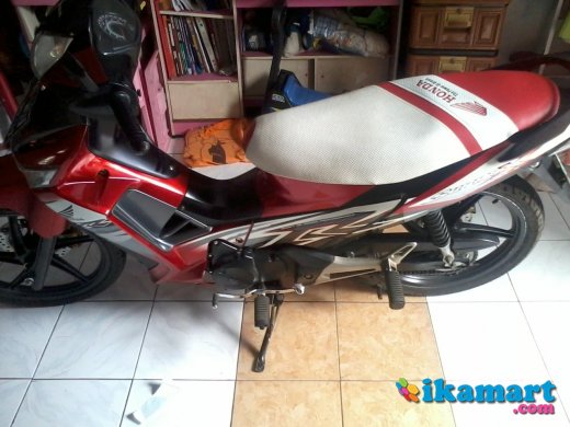 Jual honda supra x 125 tahun 2012 - Motor