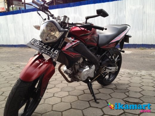 Jual vixion 2010 warna merah modif street fighter  motor bekas yamaha