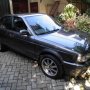 JUAL NISSAN SENTRA 1995 ABU-ABU METALIK - MANUAL