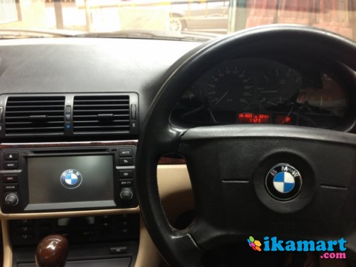 JUAL BMW 318i E46 N46 2005/04 BLACK IN BEIGE - Mobil