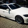 JUAL OVER KREDIT BMW 320i Executive CBU Tahun 2005 Putih