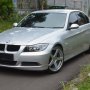 Jual BMW 320i E90 2009, mulus seger km rendah