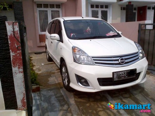 Over Kredit Nissan Grand Livina Ultimate 2013 - Mobil