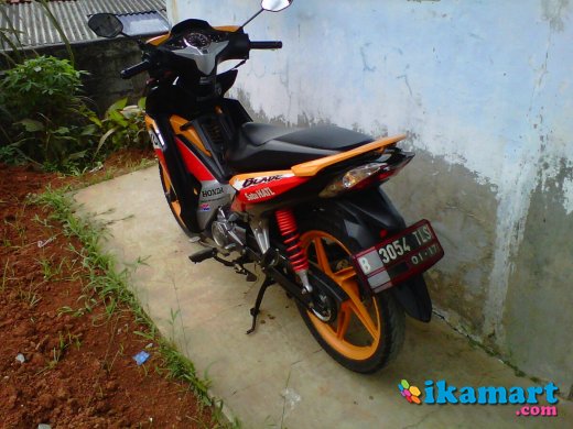 Jual Honda Blade Repsol 2012 - Motor