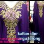 Kaftan DIOR ungu terong