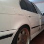 Dijual BMW 528i tahun 1997 warna putih