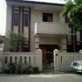 dijual rumah tingkat