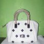 Jual Tas Tangan GUESS (lebar)