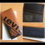 Dompet Levis 704