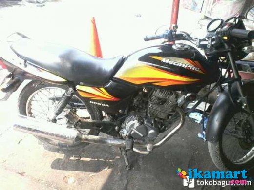  Jual  mega  pro  2003 hitam Motor 