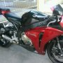 Honda CBR 1000RR th 2008 like new