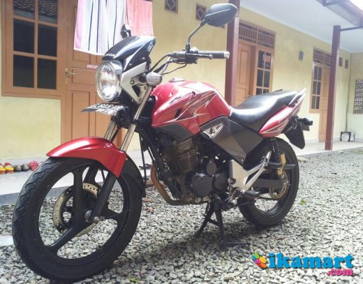 Honda Tiger Revo 2010 Merah Maroon - Motor