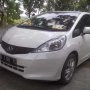 JUAL HONDA JAZZ AT 2012 WHITE PLAT D