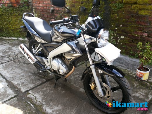 Jual yamaha vixion 2008 hitam full original - Motor