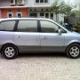 Jual Hyundai Trajet 2001 GLS Silver siap pakai