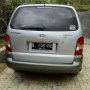 Jual Hyundai Trajet 2001 GLS Silver siap pakai