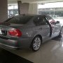 Jual Bmw 320i business 2010 Abu-abu Triptonic