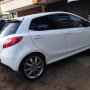 Jual mazda 2 type r 2011 putih km rendah