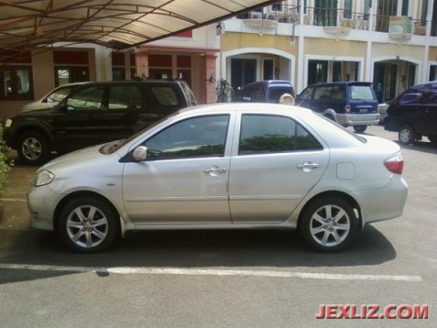 Jual Toyota VIOS 1.5 G Silver Metalik Transmisi Automatic 