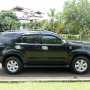 Jual Toyota Fortuner 2011 Hitam Metalik