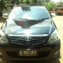 Toyota Innova G A/T Luxury Hitam Metalik 2010