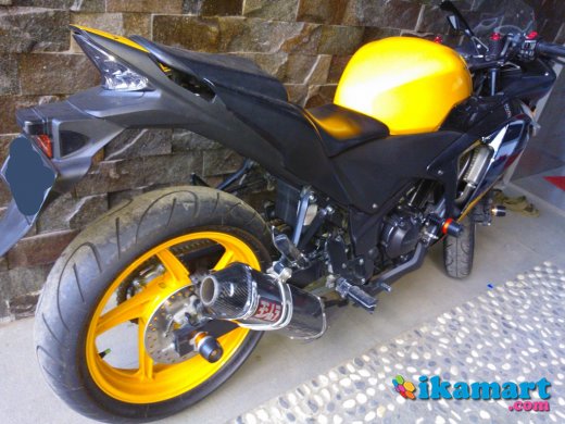 Jual Honda CBR 250cc th.2012 kuning hitam modif simple - Motor