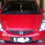 JUAL HONDA JAZZ 2005 MATIC VTI MERAH