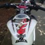 Jual yamaha new vixion white 2013 kondisi ok