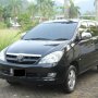 Jual Toyota Kijang Innova 2005 A/T 2.0 Hitam Metalic Plat DKI