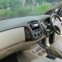 Jual Toyota Kijang Innova 2005 A/T 2.0 Hitam Metalic Plat DKI